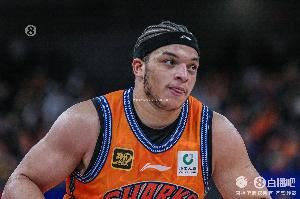 上海名宿！洛夫顿17分钟7中5拿到12分4板3助 三分2中1
